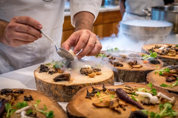 Restaurant operations and food service management